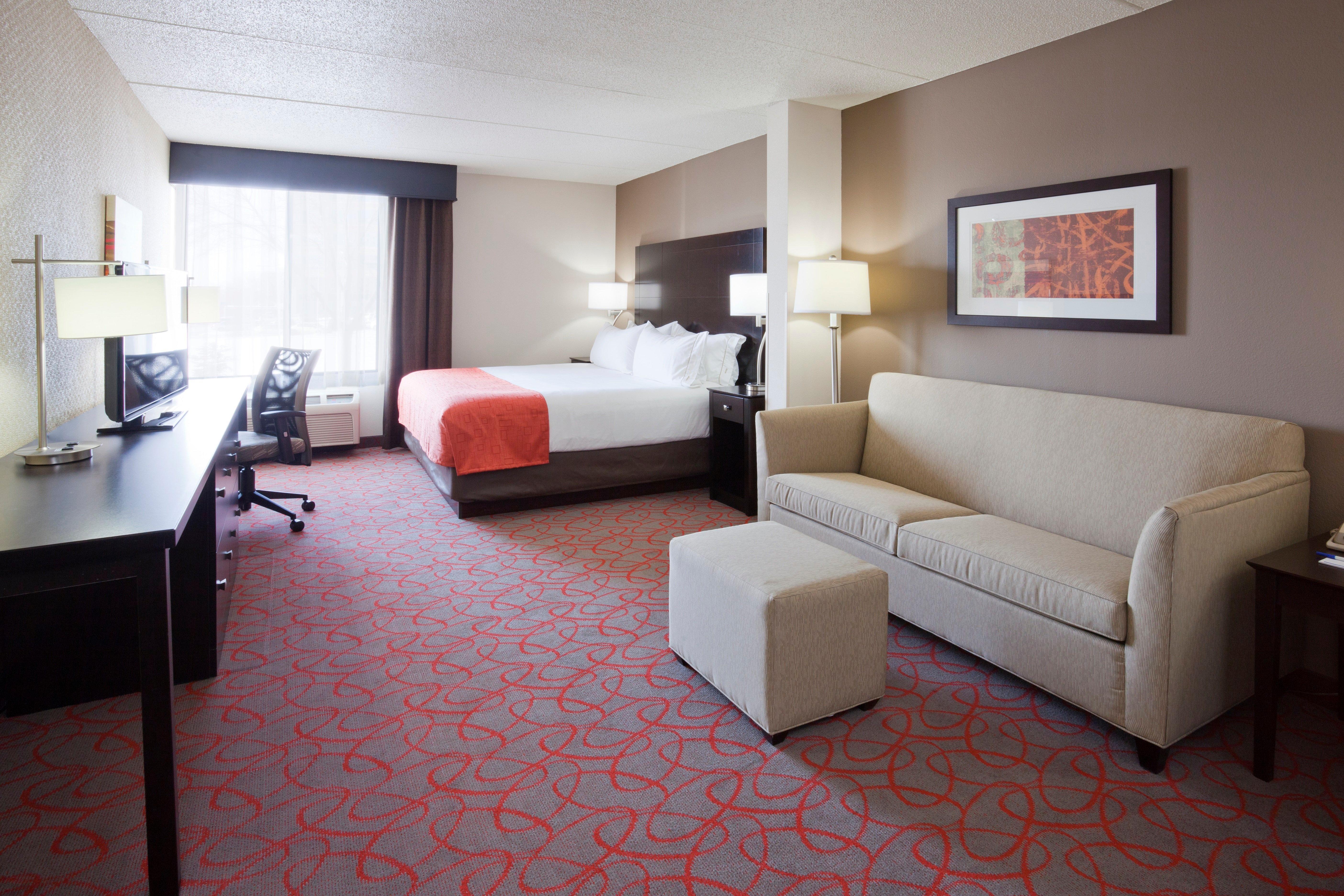 Holiday Inn Express & Suites Bloomington West By Ihg מראה חיצוני תמונה