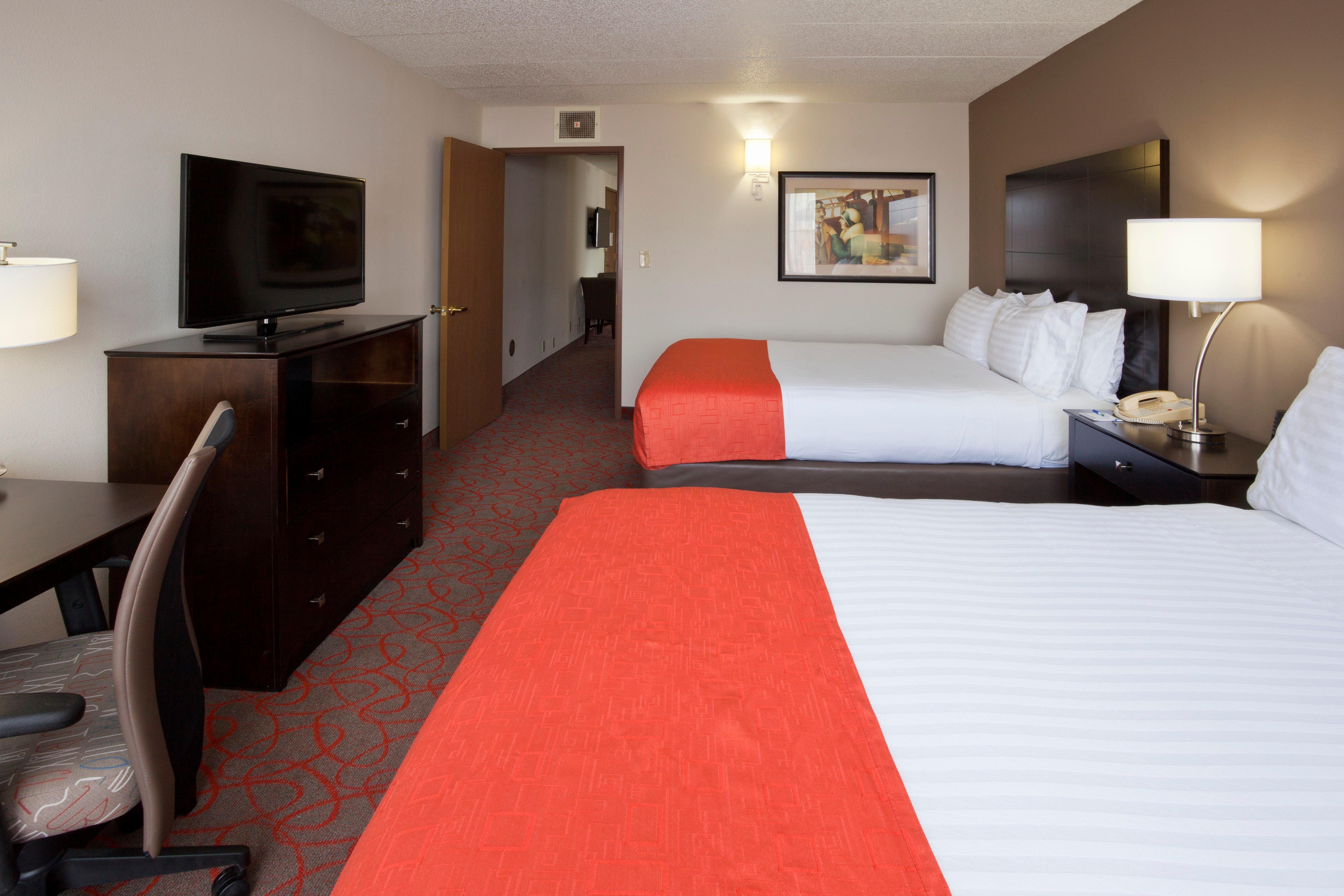 Holiday Inn Express & Suites Bloomington West By Ihg מראה חיצוני תמונה