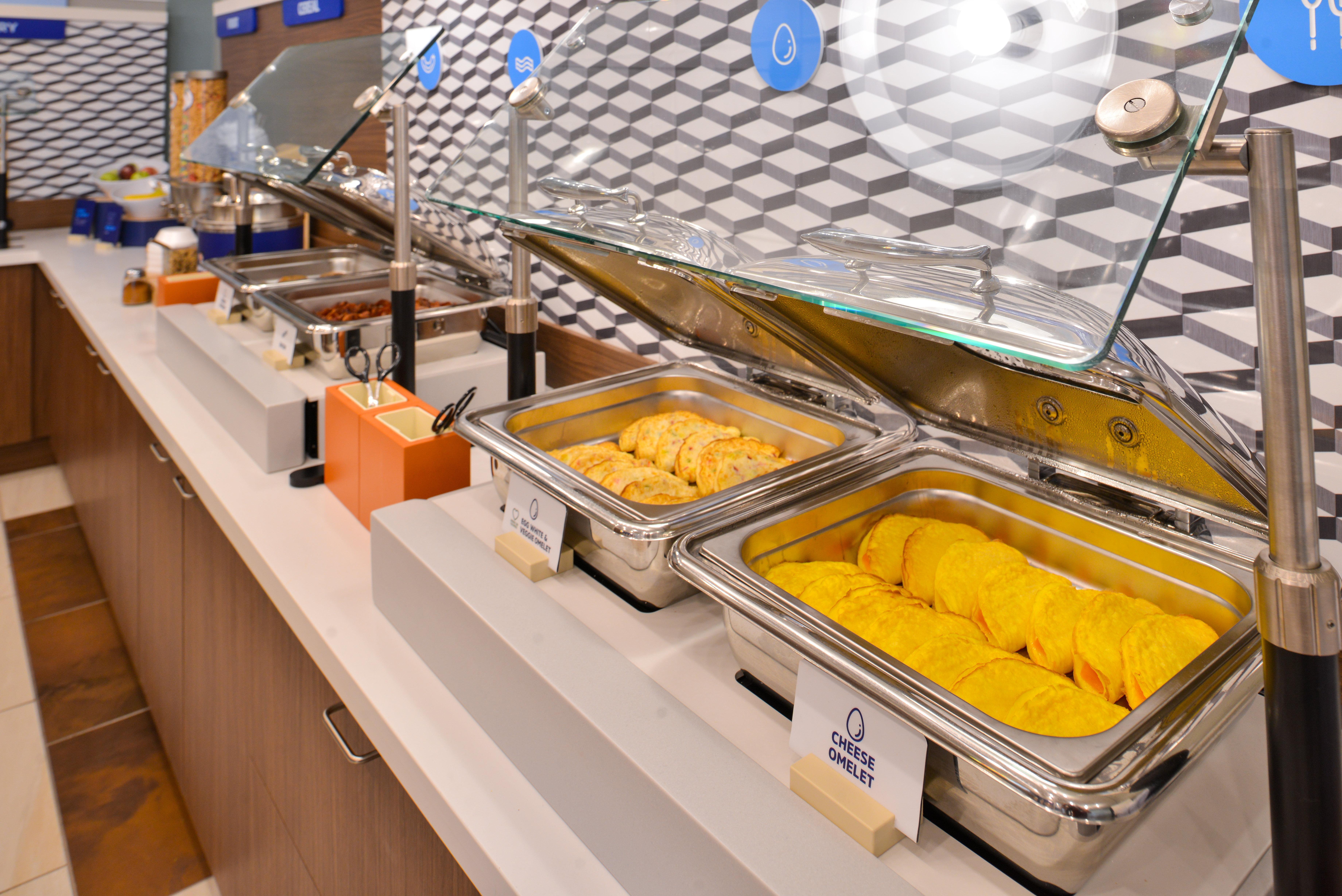 Holiday Inn Express & Suites Bloomington West By Ihg מראה חיצוני תמונה