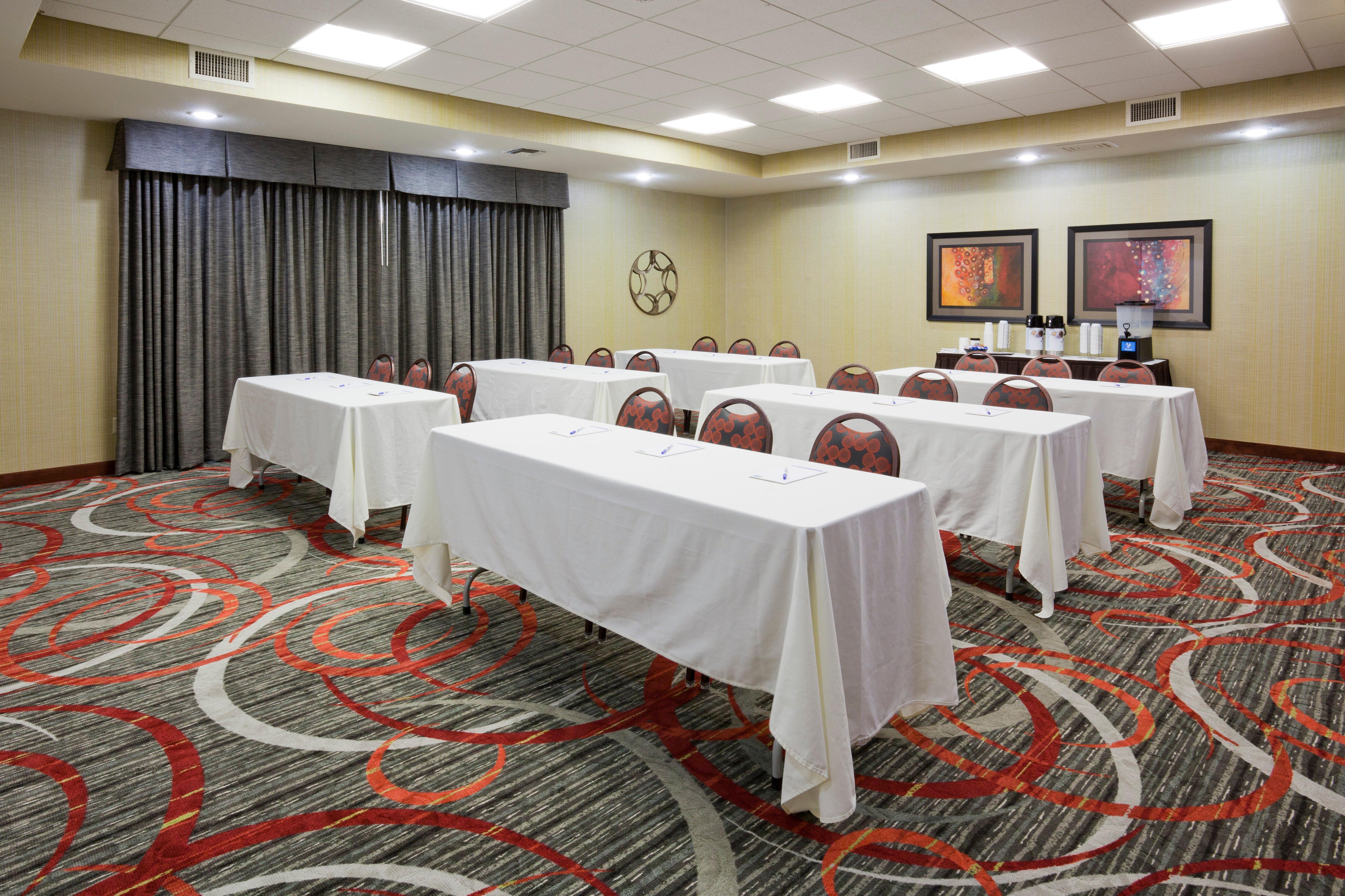 Holiday Inn Express & Suites Bloomington West By Ihg מראה חיצוני תמונה